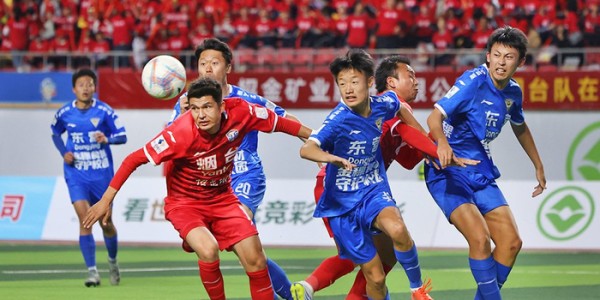 九游游戏中心-齐鲁超赛烟台队5:0大胜东营队，主场首战告捷|招远市体育场|胶东在线|体育场|揭幕战|图集_新浪体育_新浪新闻